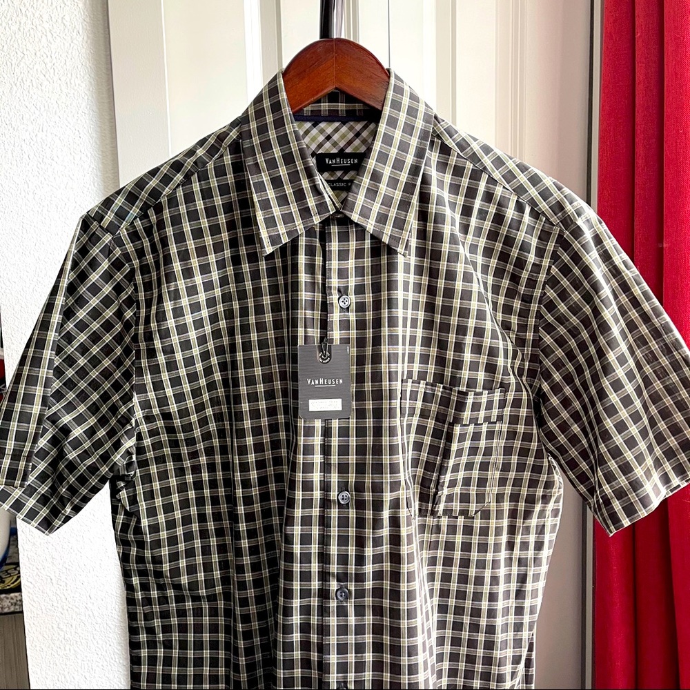 Van Heusen button up